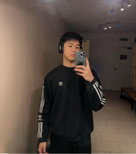 原版Adi 𝐥𝐨𝐜𝐤 𝐮𝐩 𝐜𝐫𝐞𝐰男女款卫衣来啦 商品图1