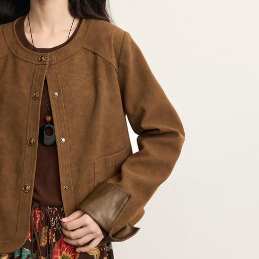 【年货节】熙世界美拉德咖色仿麂皮绒短外套复古印花半身裙两件套女2025秋装 商品图4