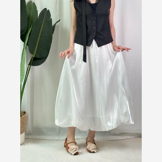 每一步都绽放流光【特妮娜 琉璃纱珠光花苞裙】珠光缎面 内衬细腻亲肤 视觉显高 修饰腿型 清新又仙气 松紧腰身 轻松搞定出游搭配 商品图7