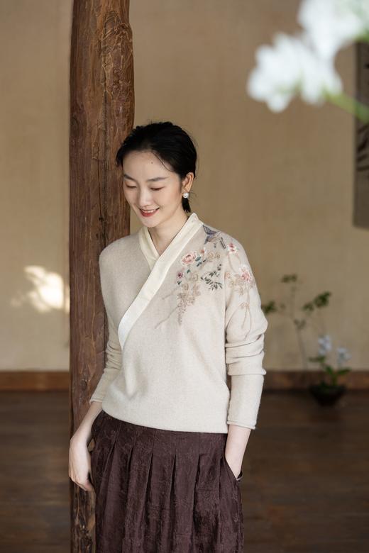 牧衣游原创 手工刺绣牦牛绒毛织混纺毛衣套头衫百搭保暖毛衣 弥光 商品图5