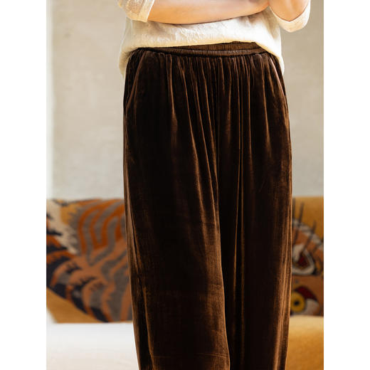 牧衣游原创 丝绒净色长裤新款垂感显瘦保暖松紧腰休闲裤 少年与树 商品图3