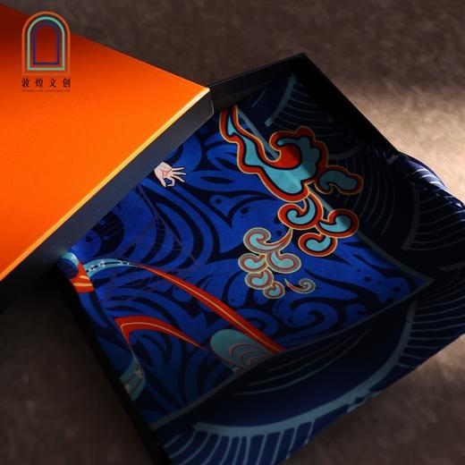 敦煌文创 繁花系列艺术丝巾（飞天） 商品图1