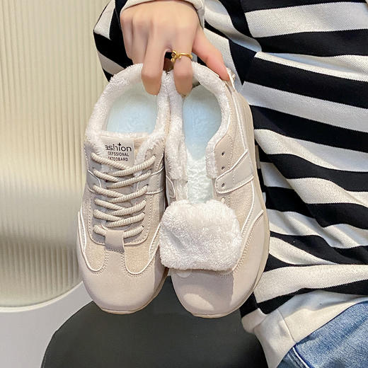 特妮娜【加绒休闲德训鞋】经典潮色 简约设计 休闲版型简洁利落 内里加绒加厚 鞋内恒温保暖亲肤 Z# 商品图0