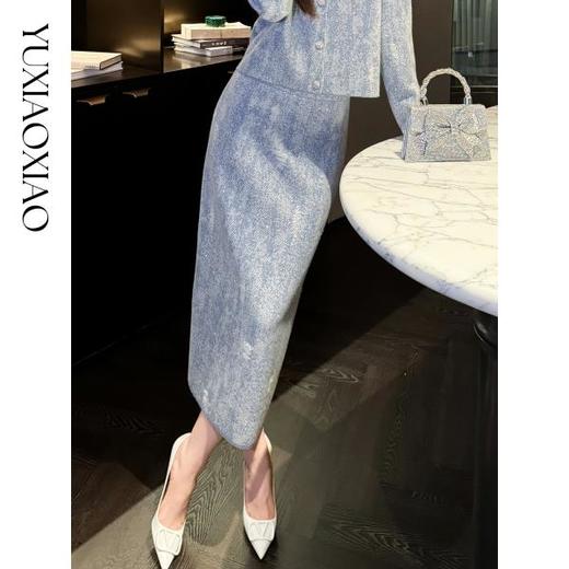 余潇潇【静谧宣言】100绵羊毛拼接手工立体花朵圆领上衣&长半裙套装 商品图4