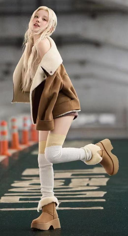 女款埃斯米翻毛靴 商品图3