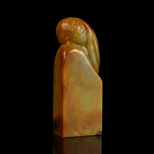 孤品2025005：手工精雕青田龙蛋石鱼钮扁章2.6*1.5*7cm 商品图2