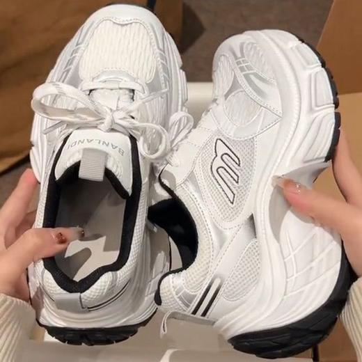 【赵露思同款】老爹鞋女2025年秋季新款厚底增高超软透气轻便运动鞋。ha 商品图1