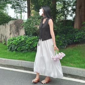 每一步都绽放流光【特妮娜 琉璃纱珠光花苞裙】珠光缎面 内衬细腻亲肤 视觉显高 修饰腿型 清新又仙气 松紧腰身 轻松搞定出游搭配