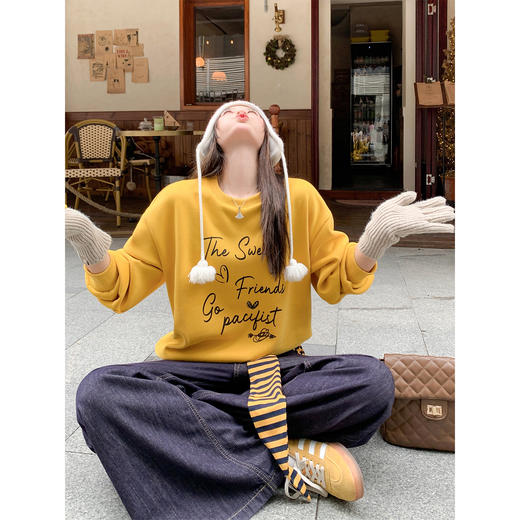 <曾小咸推荐>3.19现货秒杀 ！微信超特价！韩系披肩卫衣 日常169.99 立减80 秒杀89.99！！复古灯芯绒半身裙  秒杀69.99！！ 商品图4