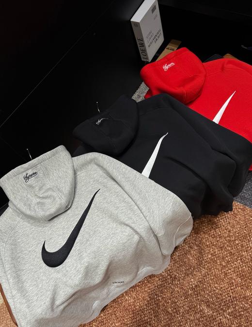 爆款𝐒𝐮𝐩𝐫𝐞𝐦𝐞x𝐍𝐤 联名开胸卫衣 男女款 大孩子们冲啦，预售！13天左右发货 商品图1