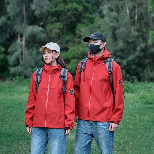 【特妮娜 男女亲子软壳冲锋外套】防水 防风 防磨 抗静电 加宽防风雨帽 防水拉链 双侧拉链口袋 魔术贴袖口 抓绒内里 商品图7