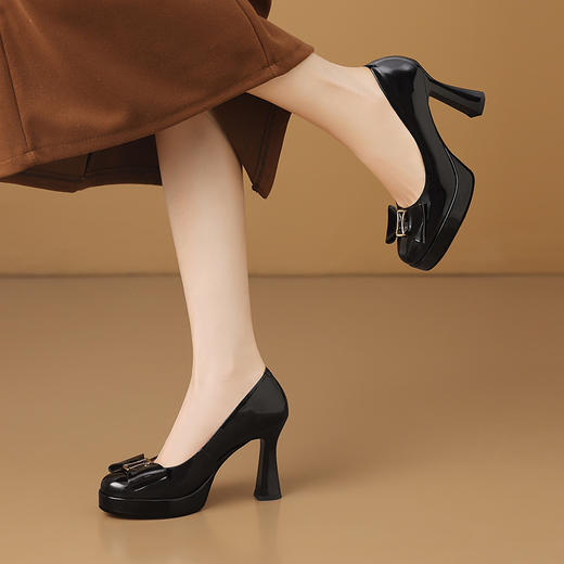 【预售5天】漆皮防水台高跟鞋圆头蝴蝶结浅口单鞋女小个子新款秋季时尚真皮鞋HY&H3707 商品图1