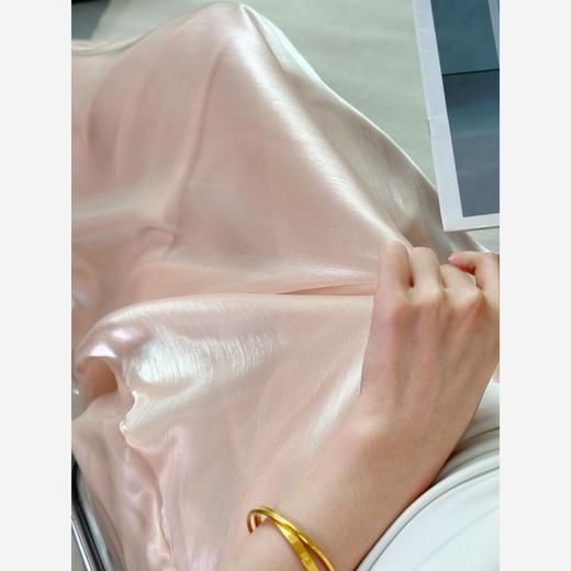 每一步都绽放流光【特妮娜 琉璃纱珠光花苞裙】珠光缎面 内衬细腻亲肤 视觉显高 修饰腿型 清新又仙气 松紧腰身 轻松搞定出游搭配 商品图5