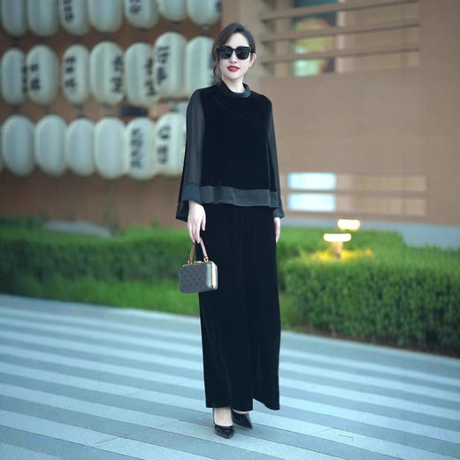 LX 30182妈妈装复古拼色印花上衣裤子套装宽松显瘦两件套 商品图4