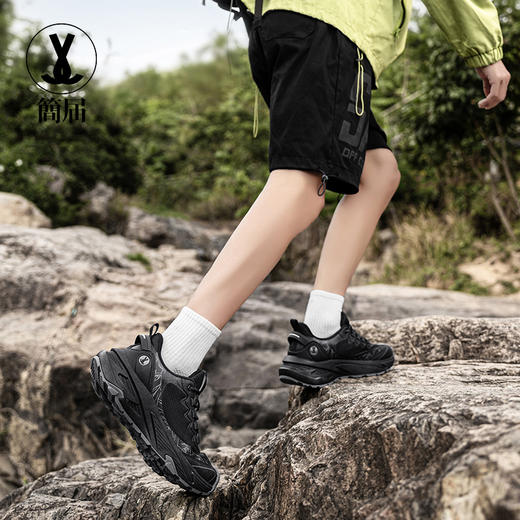 热卖中！！【奥特莱斯线下专柜有售】简届 山境1.0全地形户外四季款运动鞋 / 简届 云曦秋冬款越野运动鞋（男女同款）预售！驼绒漫沙（秋冬款）36、37、38码预计12.5发货！ 商品图1