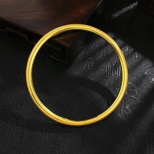 【限时克减150元】足金 无氰5D硬金固口手镯丝绒圆棍手镯（面宽约3.9-4.3mm）(AR5DSZ00076),(预售产品下单后不退款不退货不换货不补差价) 商品图2