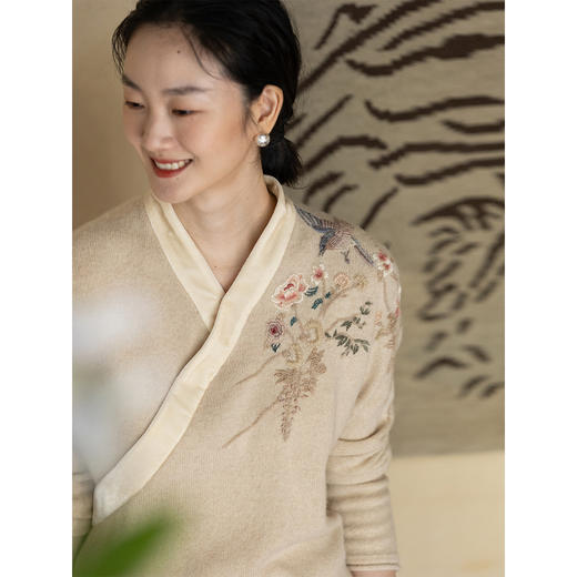 牧衣游原创 手工刺绣牦牛绒毛织混纺毛衣套头衫百搭保暖毛衣 弥光 商品图1