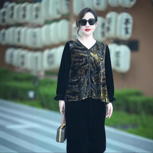 LX 30174丝绒新中式大码贵夫人复古气质上衣阔腿裤两件套 商品图1