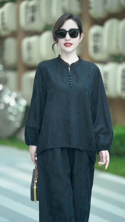 LX 30174新中式复古国风小衫中年妈妈气质宽松大码两件套 商品图1