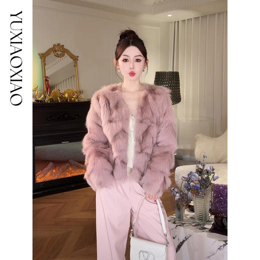 余潇潇【巴黎情调】轻奢时尚100狐狸毛拼接立体层次感V领皮草外套 商品图4