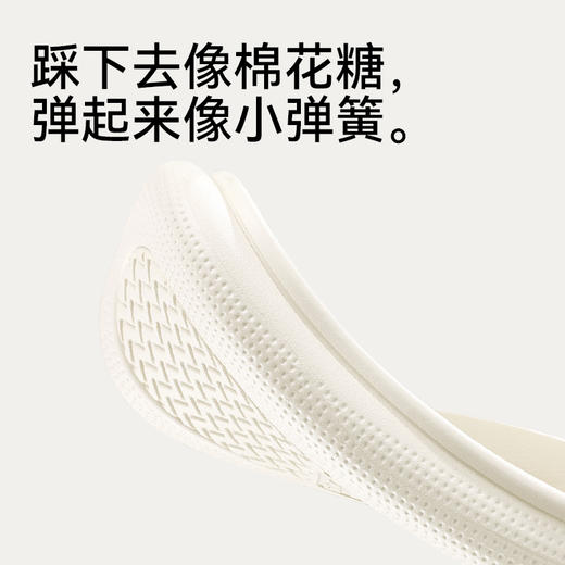 幸福玛丽 亲子款卡通水果棉拖鞋 HF-5622 亲肤鞋面搭配可爱卡通图案，让孩子爱不释“脚”；鞋床贴合足弓，柔软有弹性，跑跳不累脚 商品图5