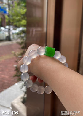 高冰白珠手串【5251109】具体价格微信咨询