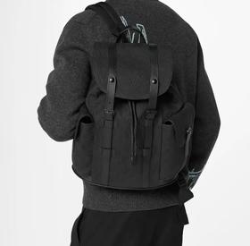 驴家  *压花图案按扣抽绳翻盖开合  牛皮革  背包双肩包  小号/中号   男款  黑色（CB）