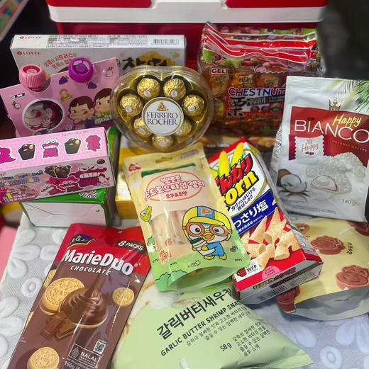 【高定甄选零食合集大礼包】一礼在手，天下我有，品鉴世界的美食~~~ 超大箱零食大礼包种🤩这回彻底不用纠结了‼️ 一礼在手天下我有✅很是期待 商品图2