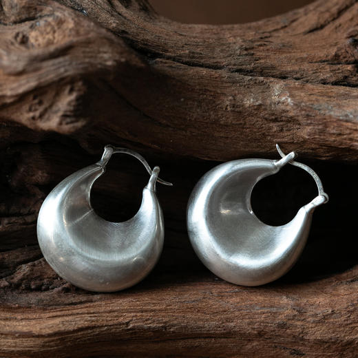 牧衣游 S999银耳环高级感百搭文艺 月半弯【不支持会员折】 商品图0