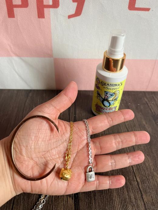 （有机珠宝不能用：蜜蜡、珍珠、琥珀）【珠宝清洁剂】88ml，再也不用看着氧化发黑、失去光泽的项链手链戒指们叹气了！来试试洗护二合一首饰清洁喷雾！ 商品图10