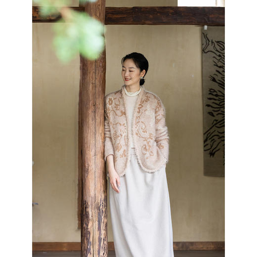 牧衣游原创 手工刺绣羊毛套头衫女冬新款细腻蓬松保暖毛衣 东云 商品图2