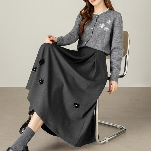 【10/1新品】熙世界「一路生花」立体花朵灰色半身裙女秋冬新款中长款a字裙子 商品图4