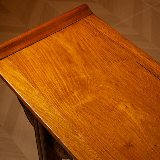 清	黄花梨夹头榫螭龙纹独板翘头案 商品图4