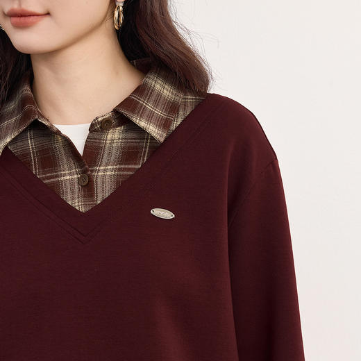 【10/1新品】熙世界朗姆酒红假两件卫衣女2025秋装新款复古撞色格纹POLO领上衣 商品图4