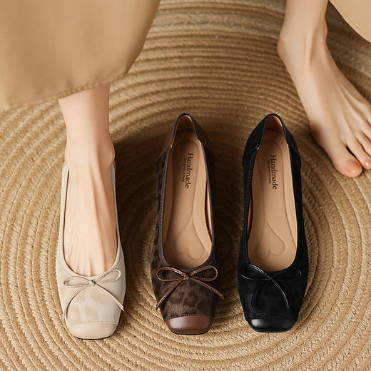 【预售5天】复古豹纹头层牛皮蝴蝶结单鞋女高级感春秋季粗跟低跟浅口小皮鞋LD&7280 商品图0