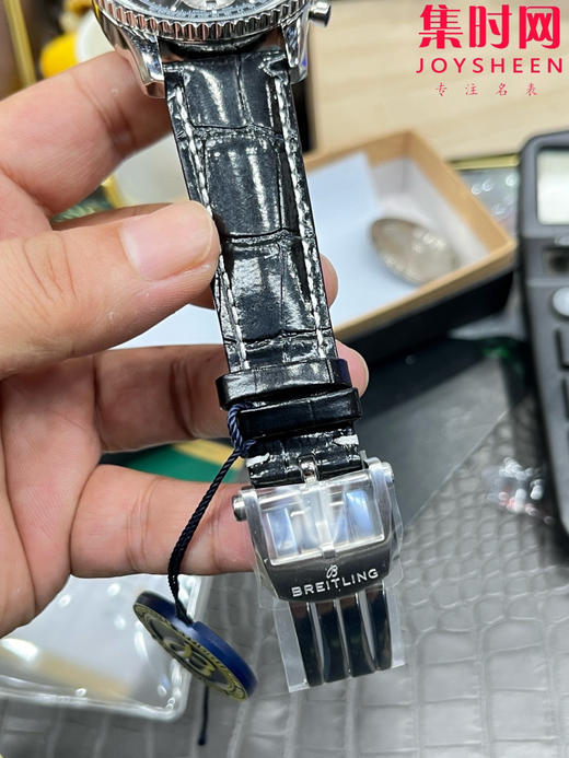 百年灵BLS新款航空计时系列 70周年特别版 航空计时透底 B01计时男士腕表 商品图6