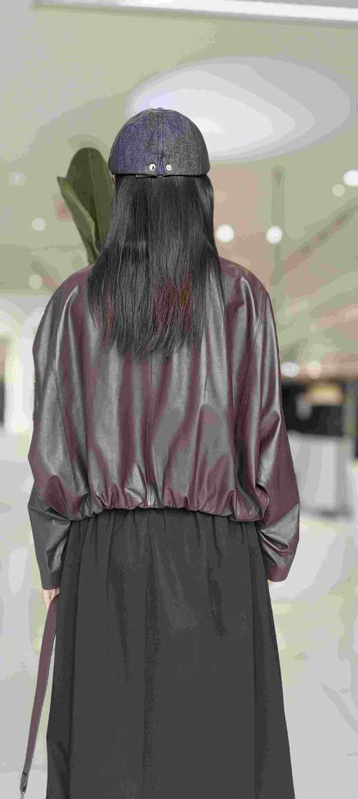 587008蝙蝠袖绵羊皮外套 商品图3