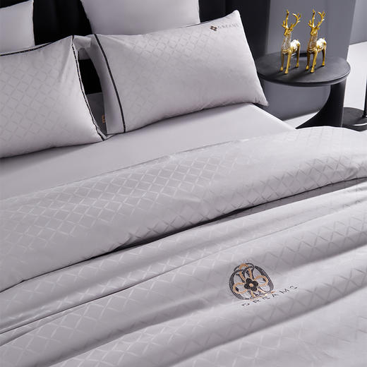 多喜爱 全棉提花四件套 如玉/成竹/缪丽/缪斯/瑞芙丽hl【高密全棉】【提花工艺】【国风刺绣】流苏挂饰 轻奢礼盒 商品图10