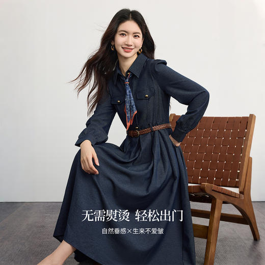 【10/1新品】熙世界通勤都市风仿牛仔翻领连衣裙女长袖收腰衬衫裙子2025秋新款 商品图1