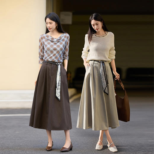 【10/1新品】熙世界老钱风配丝巾天丝半身裙女2025秋季新款遮跨显瘦大摆a字裙 商品图3