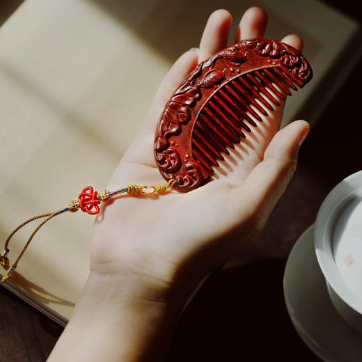 【青山特惠】小叶紫檀【连年有余】木梳.发梳.礼盒装 s59 商品图5