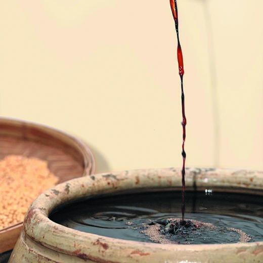 俄罗斯进口 拉茜娅牌经典口味酱油（酿造酱油）1L 商品图3