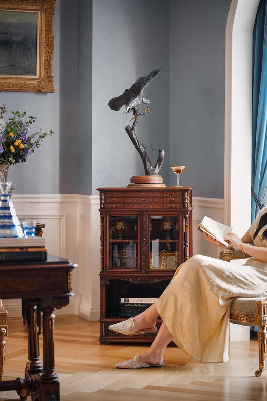 独角鹿西洋古董20世纪美国当代艺术家Gil “Levi Hawk” Melton签名创作出品“速度与激情”飞禽系列木质底座装饰雄鹰造型金属雕塑 商品图1