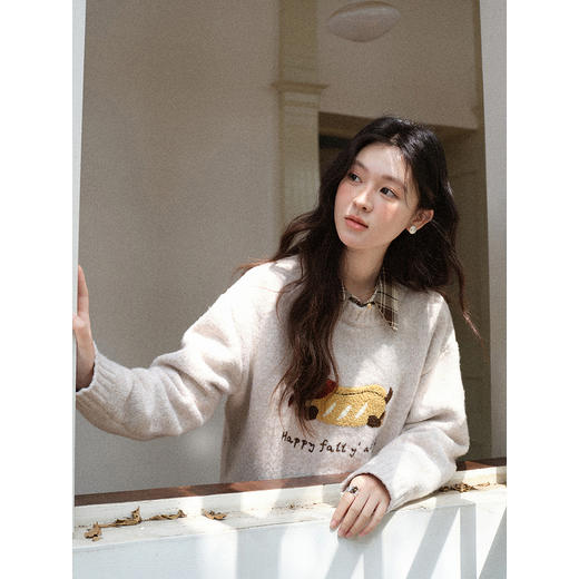 【6折秒杀】鹿向南「森野拼图」燕麦色保暖长袖毛衣秋冬新款简约慵懒风上衣女L58106 商品图1