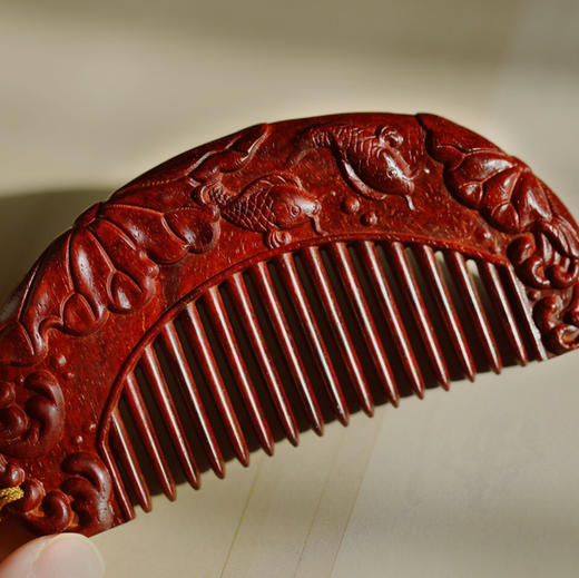 【青山特惠】小叶紫檀【连年有余】木梳.发梳.礼盒装 s59 商品图7