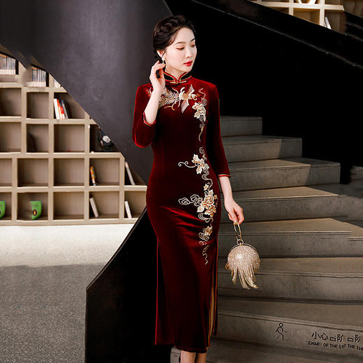 中式刺绣金丝绒国风长款改良旗袍 SC13543 商品图3