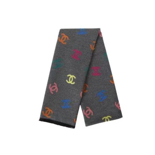 香奈儿彩虹双C满印logo围巾🧣很亲肤 戴上就是行走的氛围感还能当披肩 商品图5