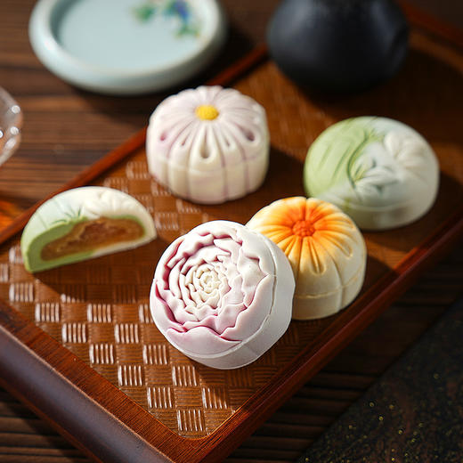 【送礼好物！有颜有料】和果子流心月饼国潮新中式糕点中秋月饼伴手礼月饼。ha 商品图0