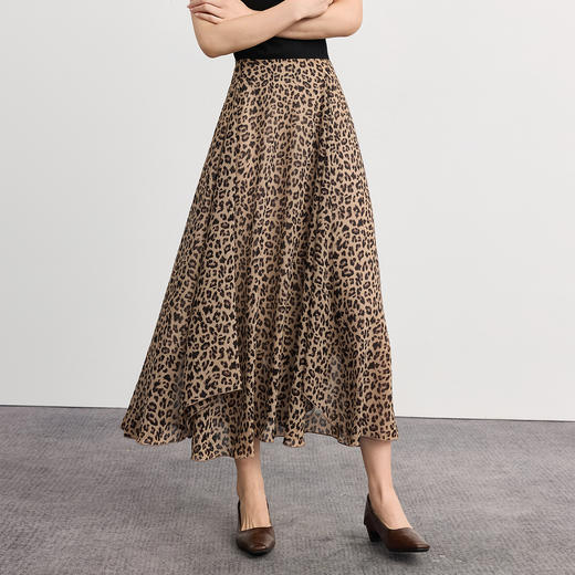 【10/1新品】熙世界游牧度假风豹纹半身裙女2025秋季新款轻熟气质高腰垂感长裙 商品图4