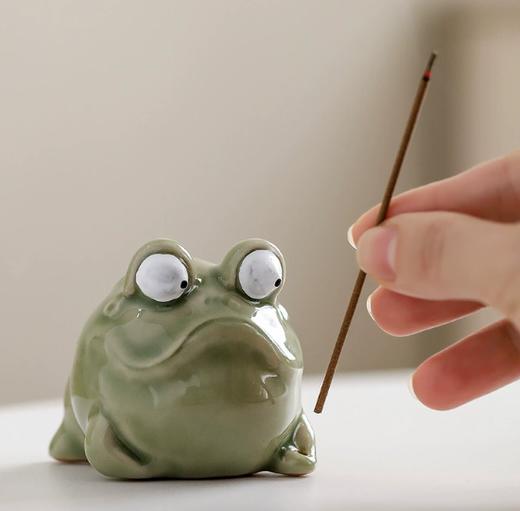 米马杂货 青蛙香插 德化陶瓷 搞怪香炉香托 迷你摆件 商品图3